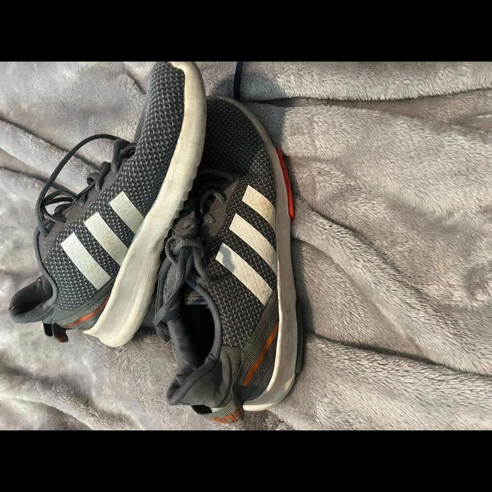 Adidas boys youth 6
